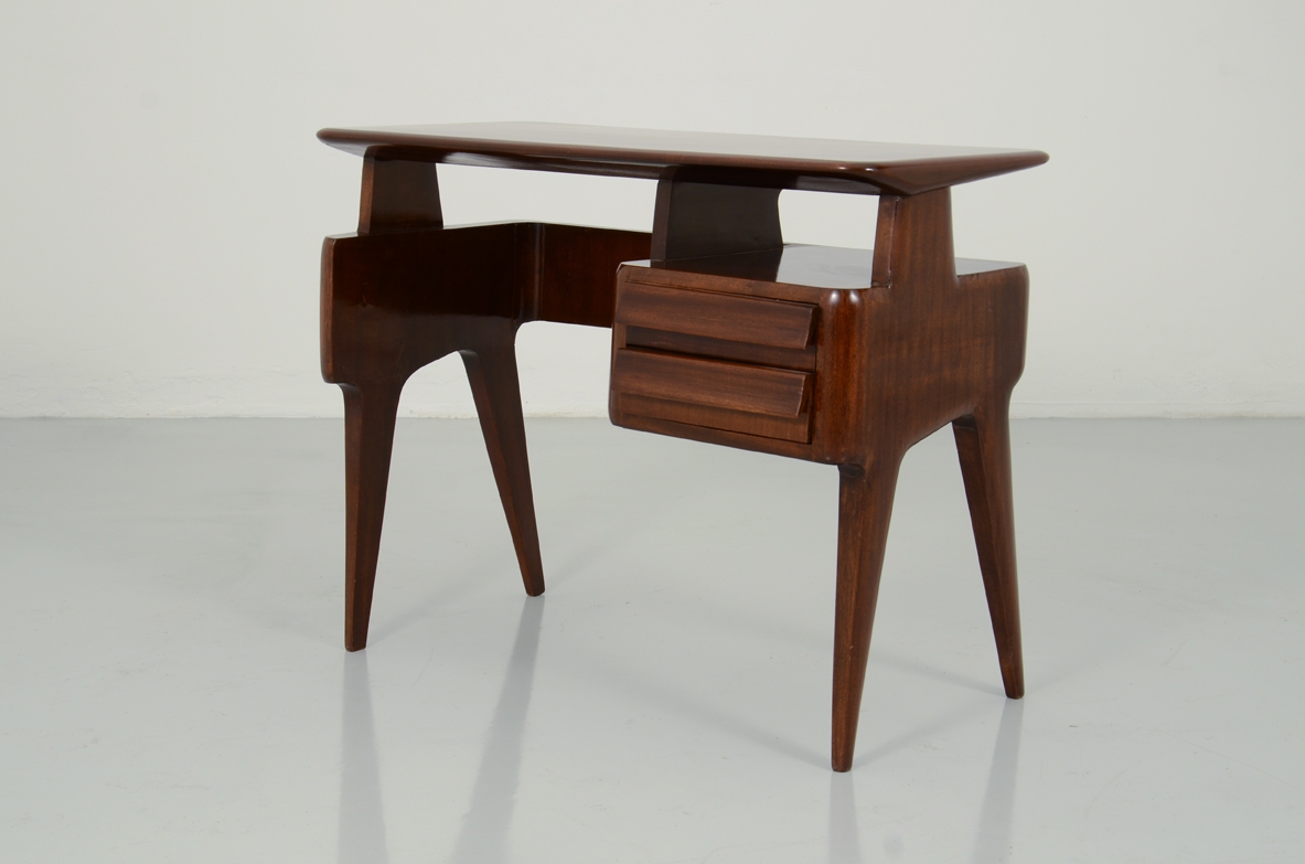 Scrivania modernariato restauro negozio Milano