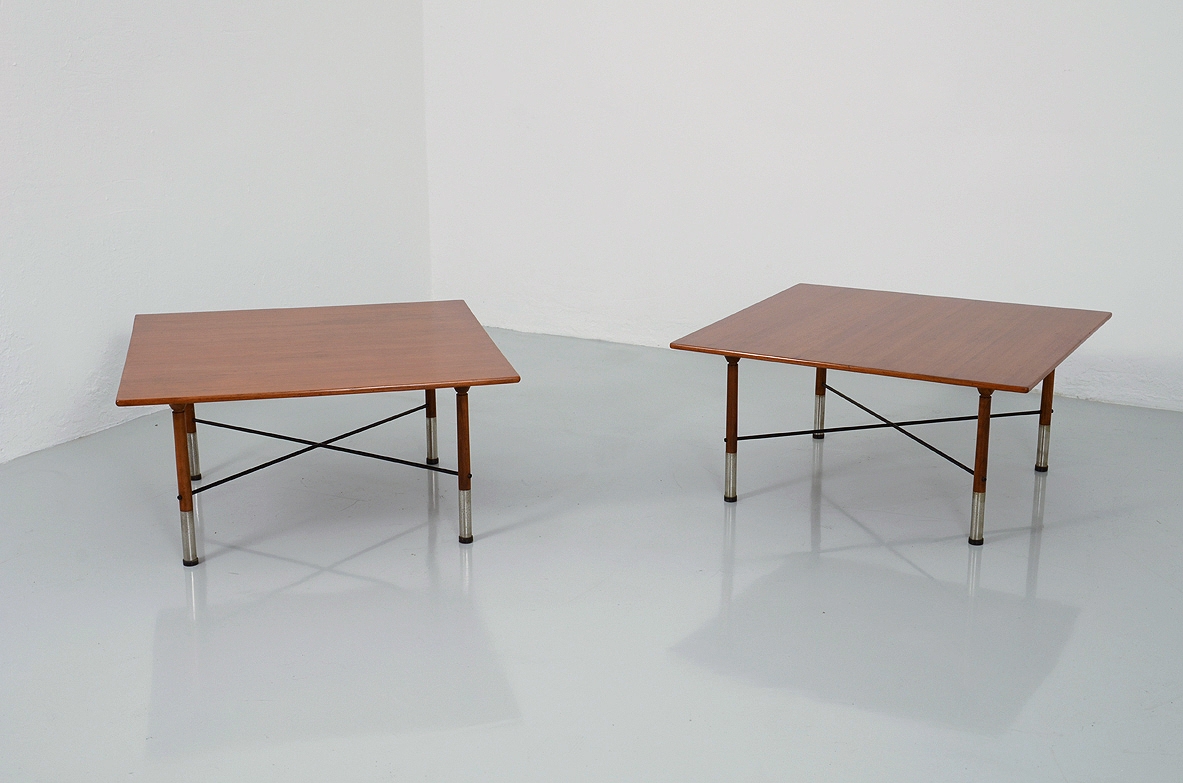 Claudio Salocchi, pair of square 1960's coffee tables in teak wood, prod. Rossi d'Albizzate.