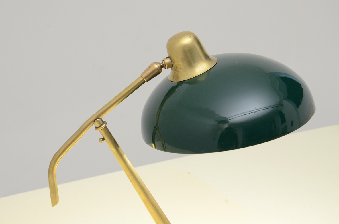 Table lamp in brass and a nice green color, Italy 1950's.