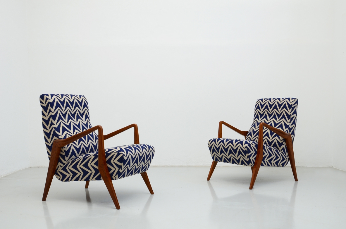 Coppia di poltrone moderniste nello stile di Ponti, 1950ca.