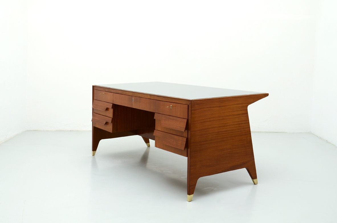 Gio Ponti, important executive desk in mahogany, Designed in 1952 for V.B.