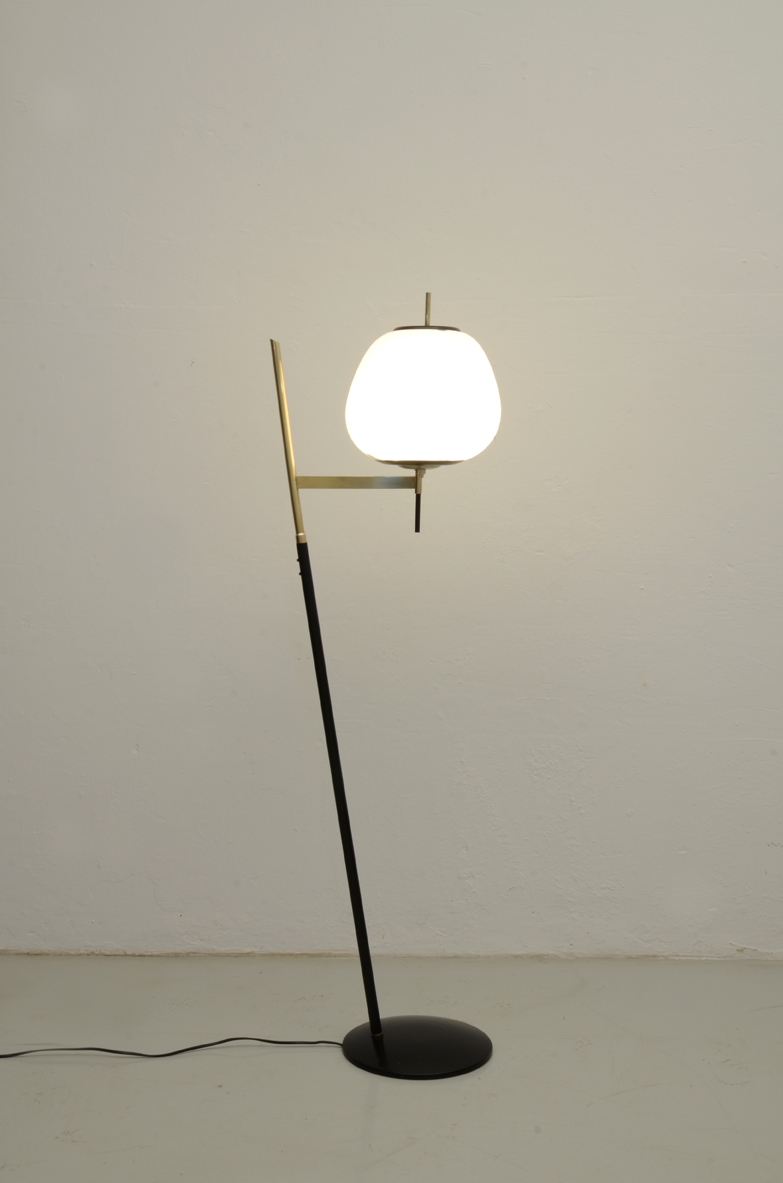 Arredoluce 1950's rare and very refined floorlamp