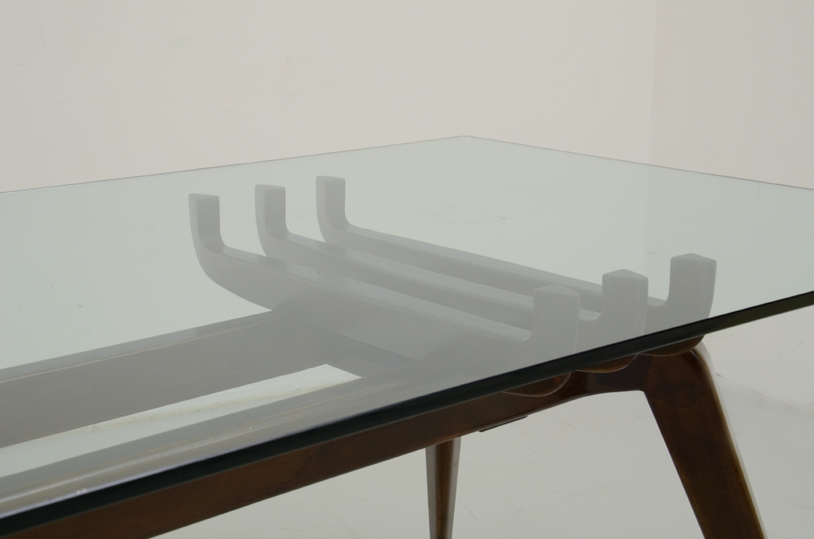 Gianni Vigorelli, 1950's stunning dining table with a beautiful carved wooden base and crystal glass top.
