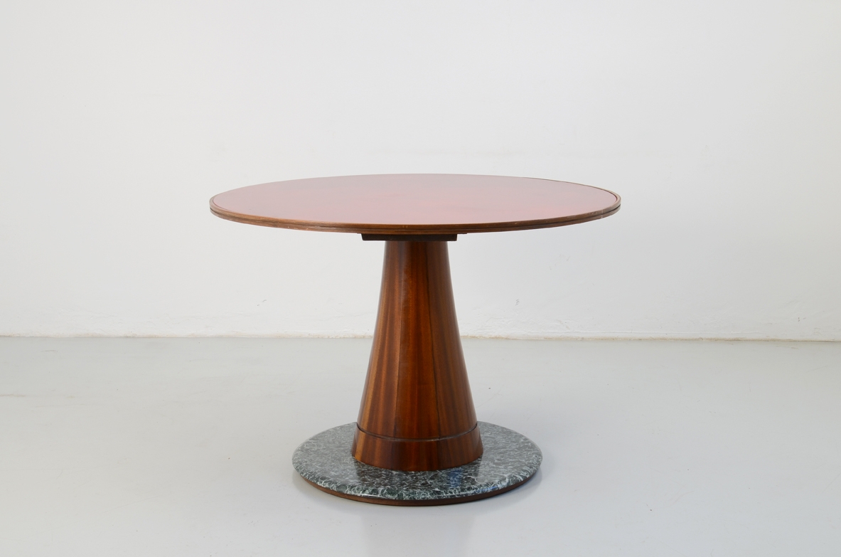 Vintage 1950's round table