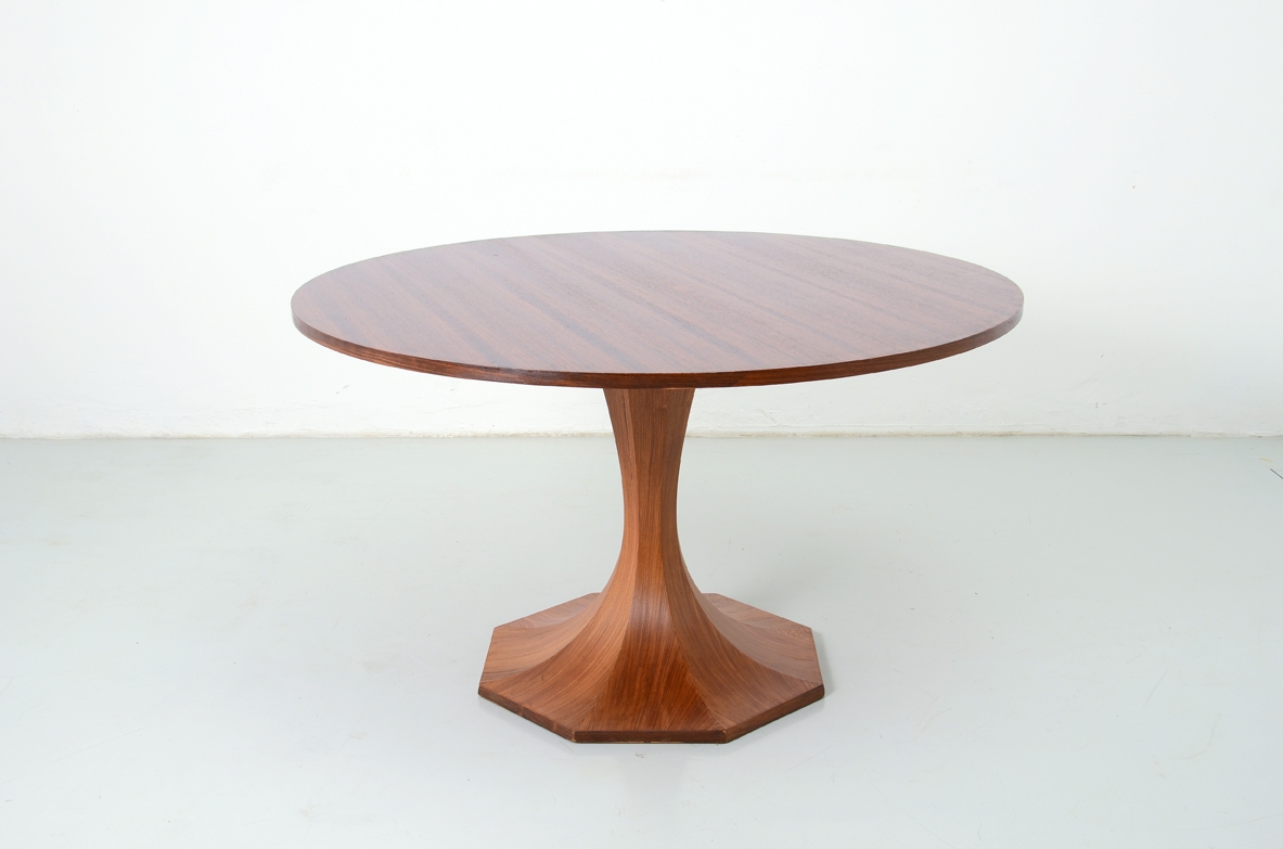 1950's dining table with a splendid octagonal base attributed to Carlo de Carli. 