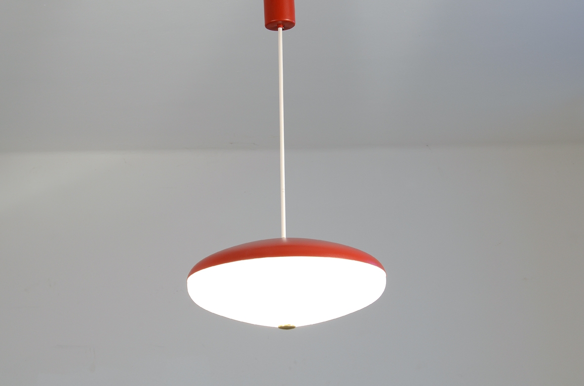 Stilnovo 1950's refined ceiling lamp in painted metal and opaline galss.