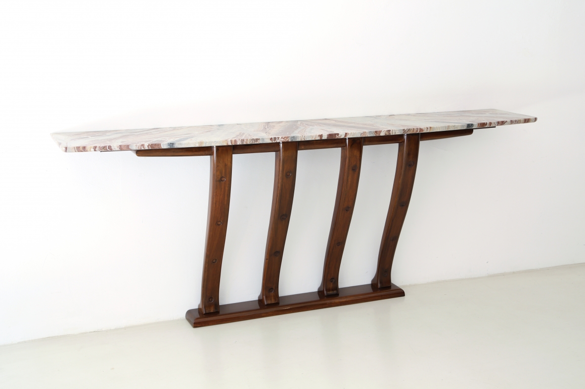 Raffinata console con struttura in noce e piano in marmo, attribuzione Giovanni Greppi, Italia 1940ca.