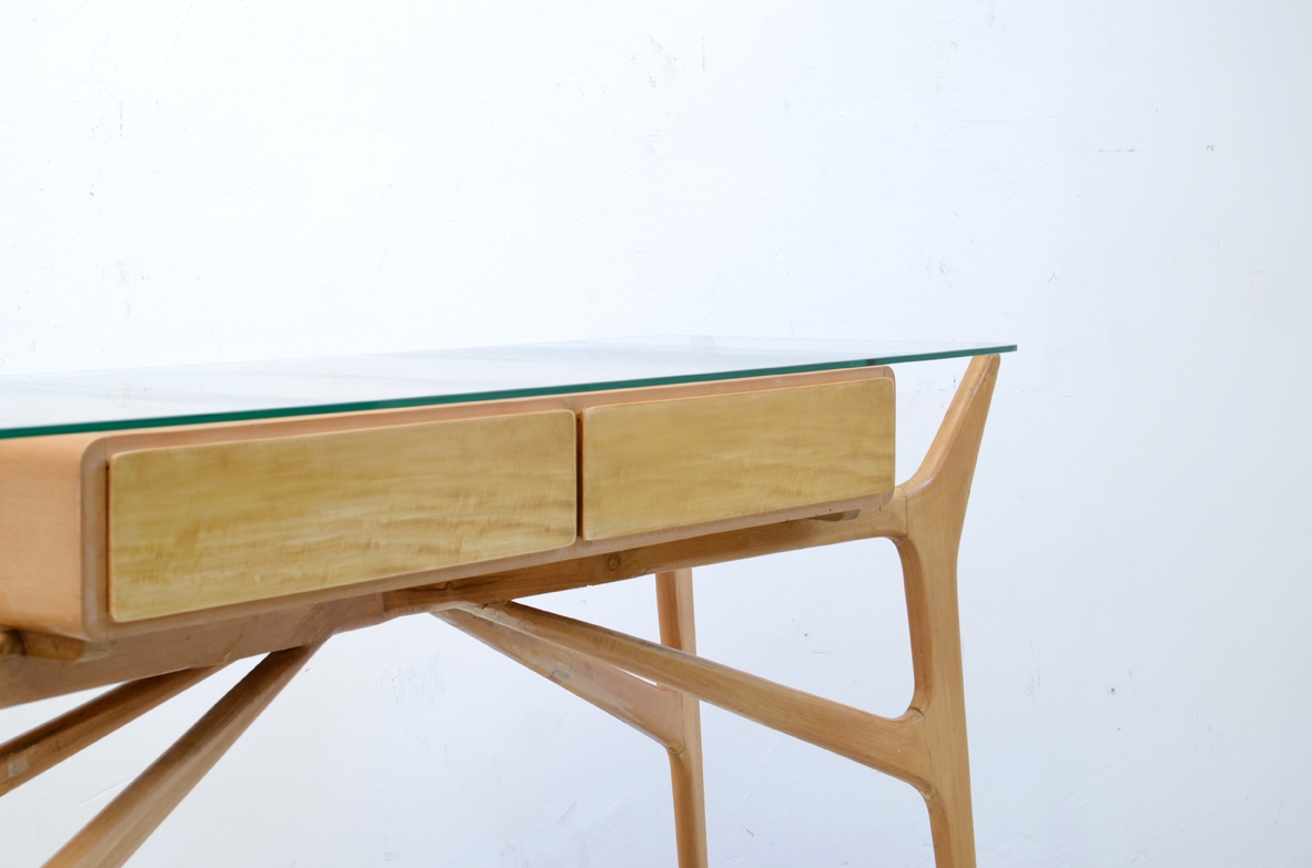 Console in acero biondo con due cassetti e piano in cristallo nello stile di Ico Parisi, 1950ca.