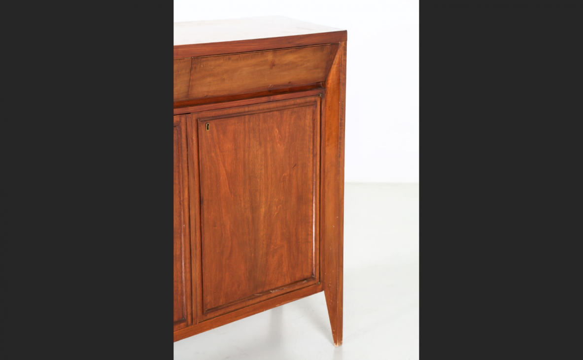 Maurizio Tempestini, grande credenza in noce biondo