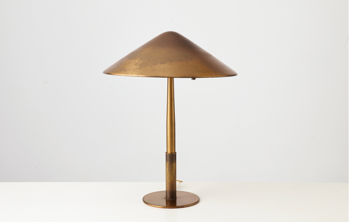Stilnovo, 1950's elegant table lamp in brass mod.8084.