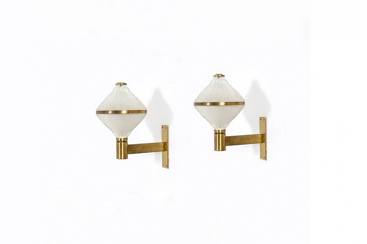 BBPR, Banfi, Belgioioso,Peressutti, Rogers, rara coppia di applique mod.Polimnia, ottone e vetro stampato, produzione Artemide 1967.
