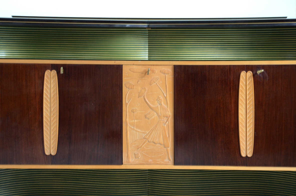 Vittorio Dassi, grande mobile bar in palissandro e legno laccato con scomparti e cassetti interni, 1940ca.