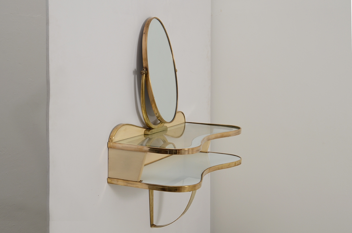 Gio Ponti, rara console pensile in ottone con piani in vetro specchiato e vetro opaline, struttura in legno laccato, 1935. Provenienza casa Cellina/Bormioli Milano. Certificato archivio Ponti Nr.16089