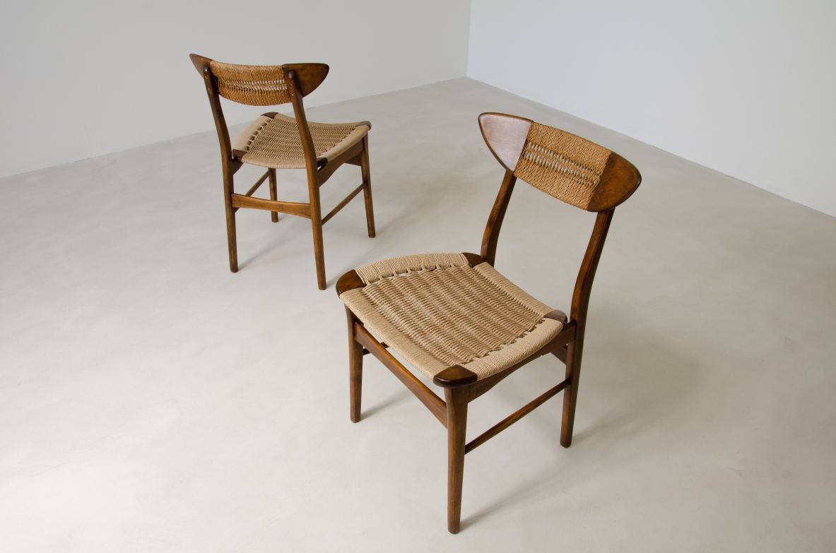 Set di 8 sedie con schienale e seduta in corda intrecciata. Paesi scandinavi, 1960ca.