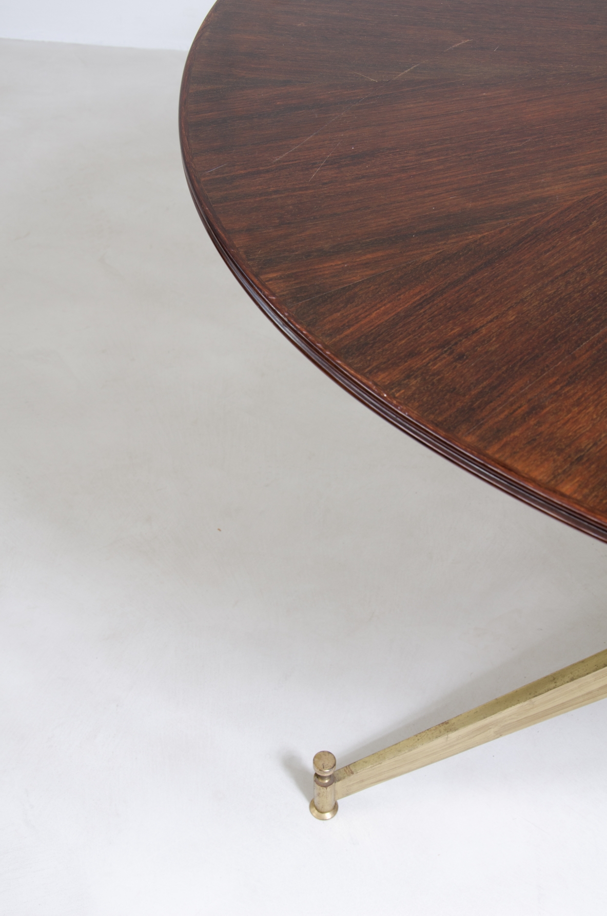Melchiorre Bega, stunning 1950's round table in Macassar wood with a splendid bronze tripod base.