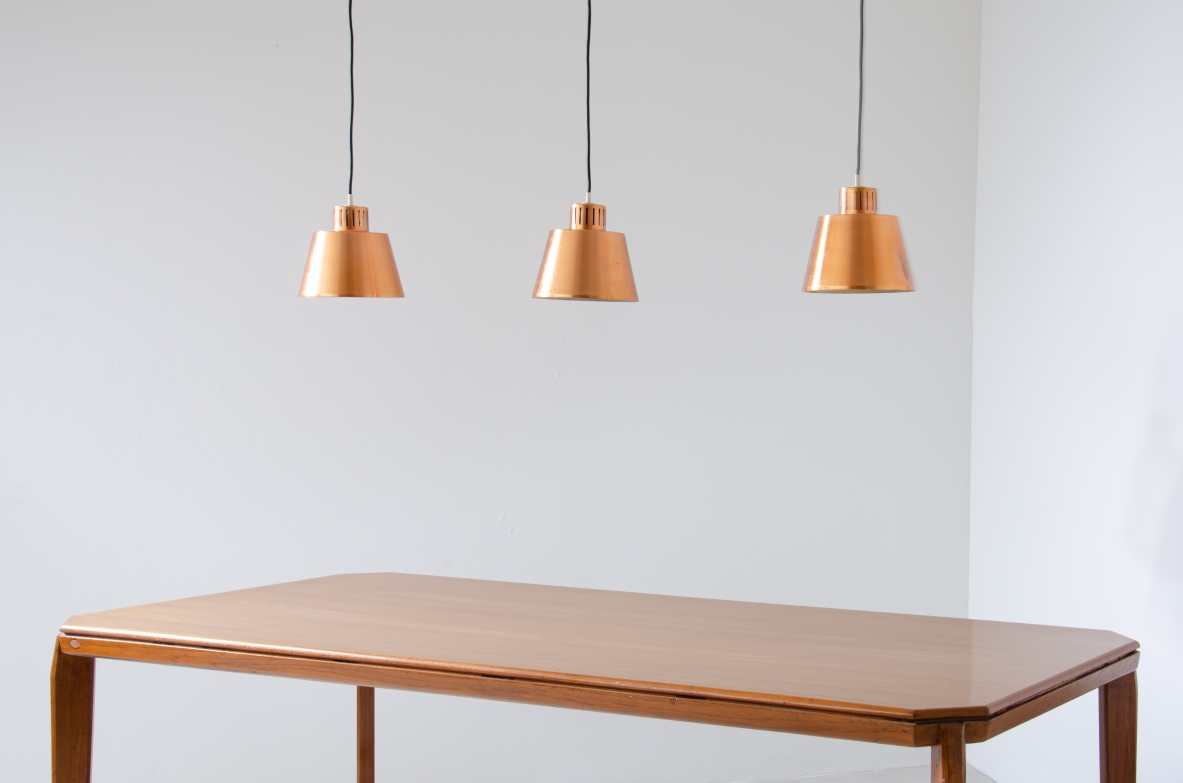 Set di 3 lampade a sospensione in rame spazzolato e alluminio laccato, 1950ca. 