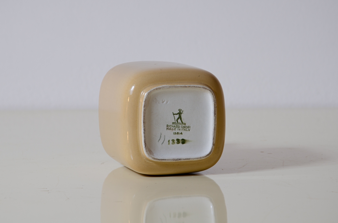 Gio Ponti, piccolo vaso in ceramica.  Richard Ginori 1930ca.