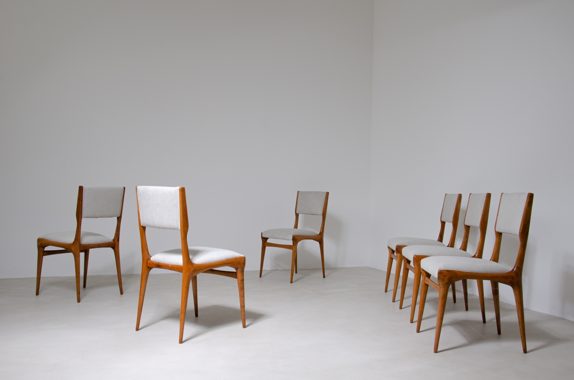Carlo de Carli, sei sedie in ciliegio modello 585. Prod. Cassina 1954