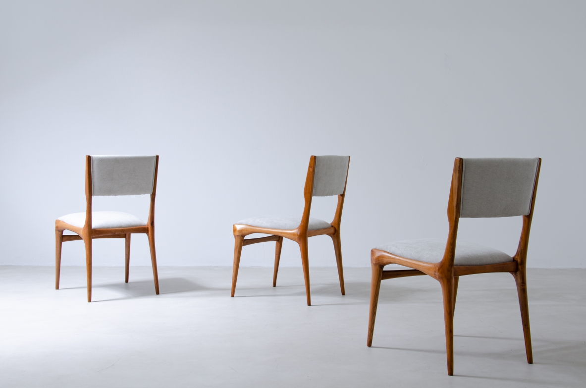 Carlo de Carli, sei sedie in ciliegio modello 585. Prod. Cassina 1954