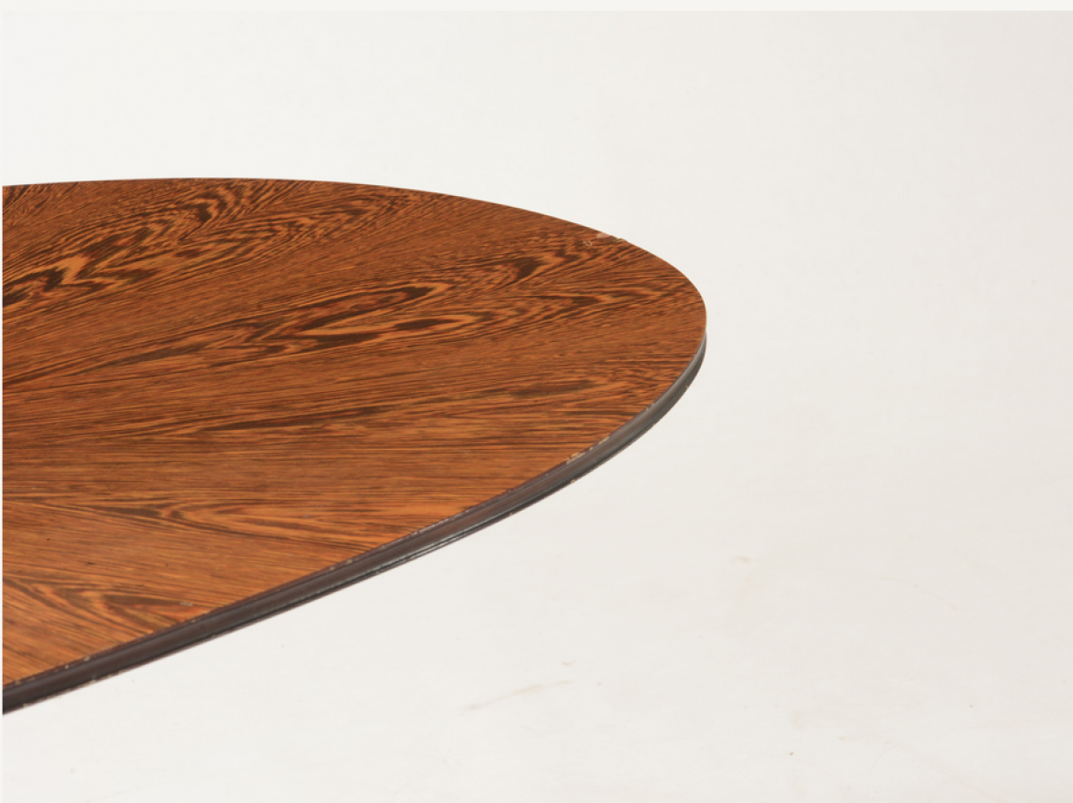 Very elegant oval table with turned base in petrol blue lacquered wood and marble disc.  Palm wood veneer top.  Turin School, 1960's.