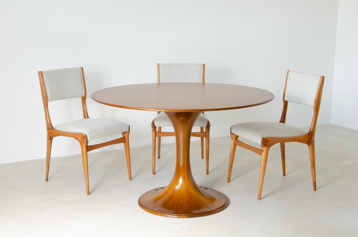 Luigi Massoni, elegant round table 