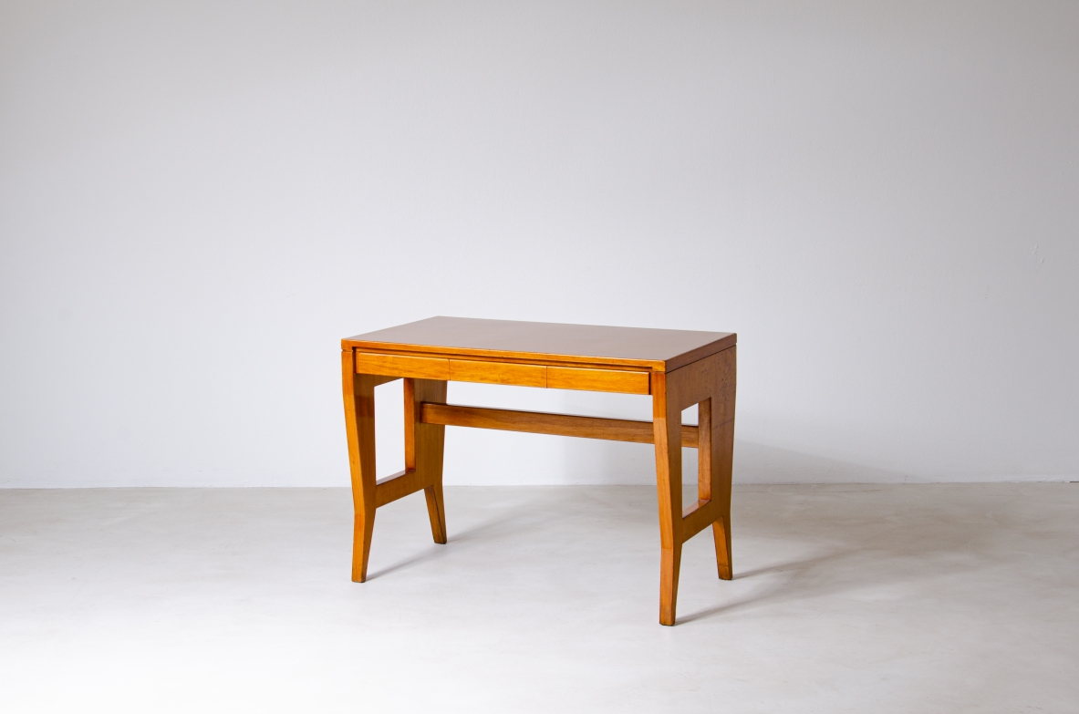 Giò Ponti, scrivania in legno e puntali in ottone, Marchio originale BNL 1950