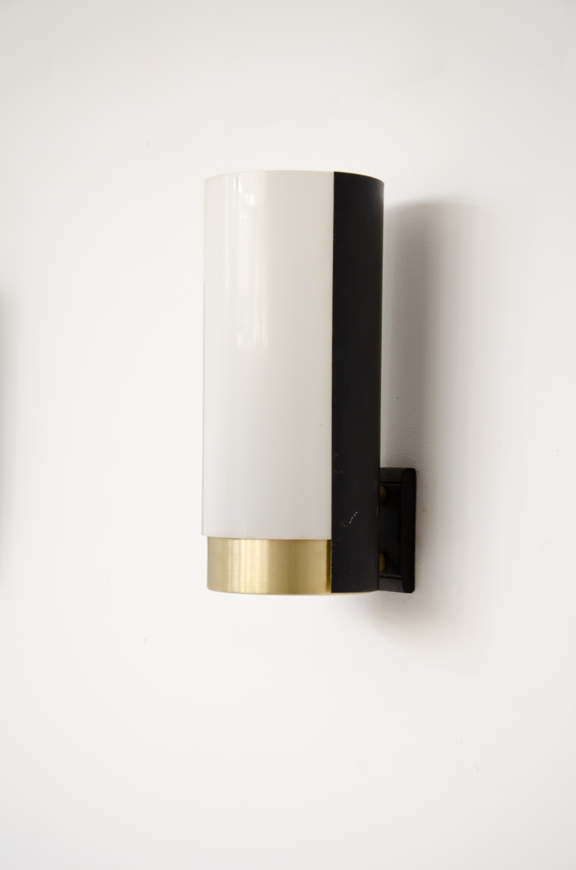 Pair of metal and brass wall lights with curved perplex shade.  Stilux Milan manufacture, 1960's.
