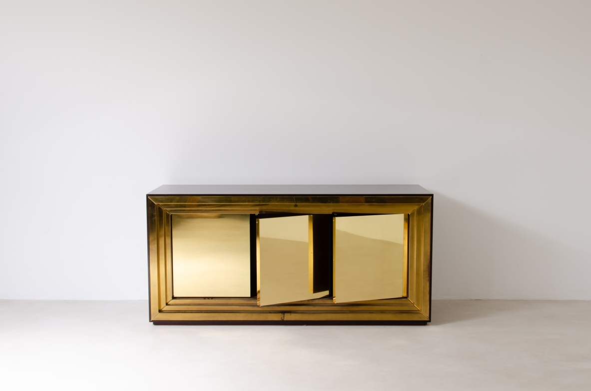 Luciano Frigerio (1928-1999)  Large and unique storage unit Manufactured by Frigerio & C. 1970s.