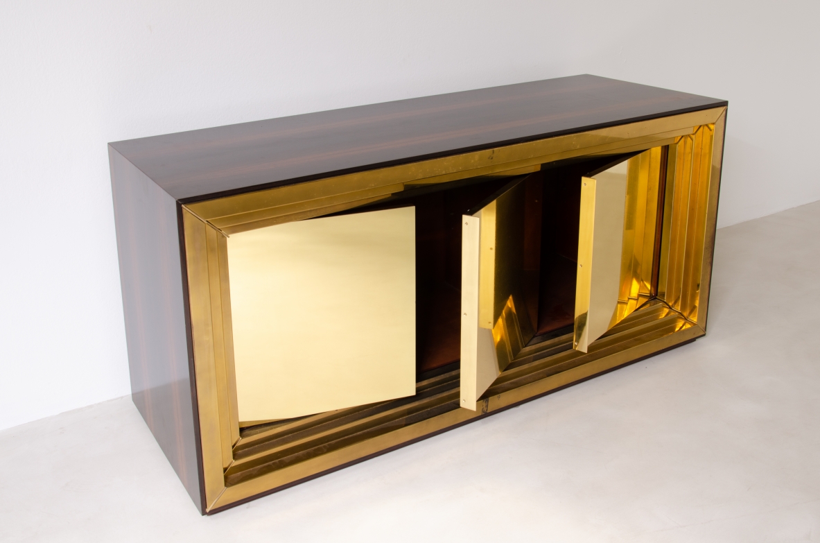 Luciano Frigerio (1928-1999)  Large and unique storage unit Manufactured by Frigerio & C. 1970s.