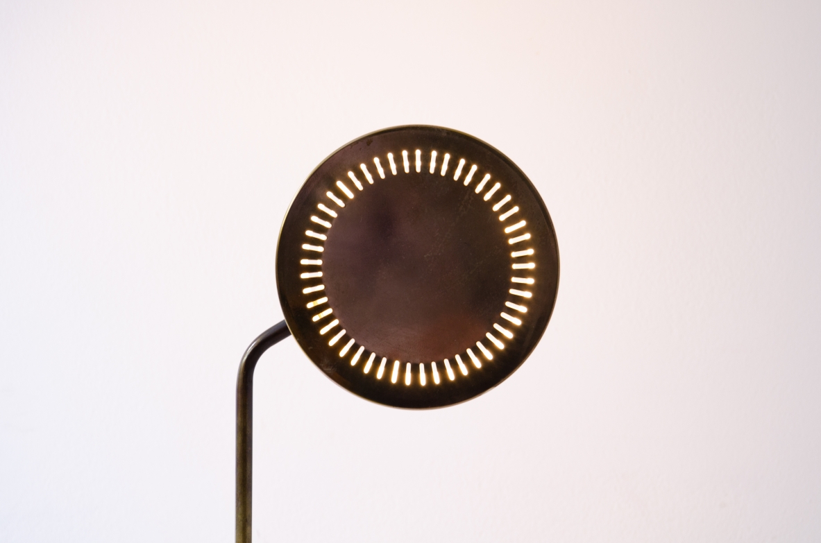 Tyringe Konsthantverk, lampada da terra in ottone.  Svezia 1960ca.