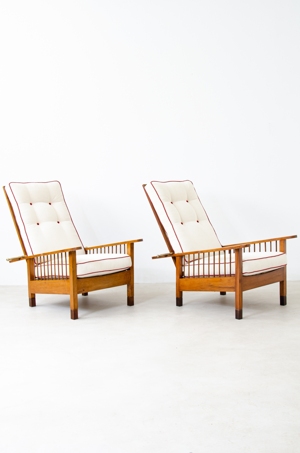 Gustav Stickley (1858–1942)  Coppia di poltrone New York, Stati Uniti, 1920ca.