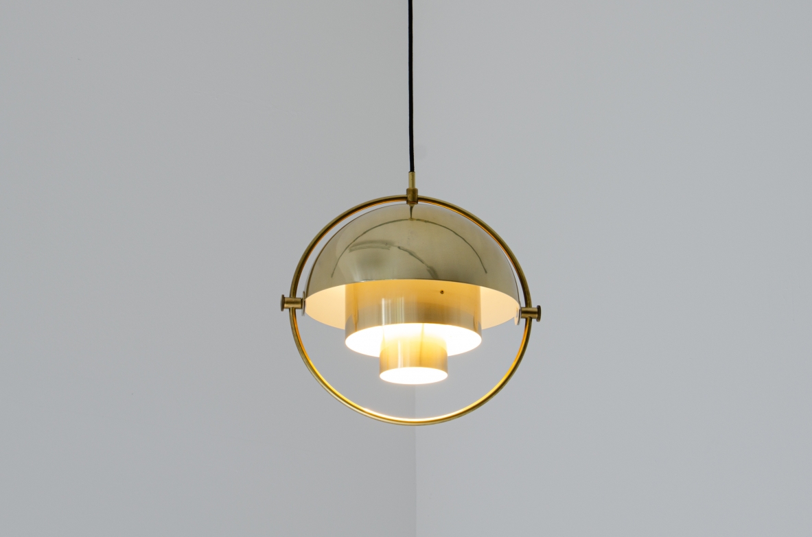 Louis Weisdorf. Lampadario Multi-Lite in ottone con due paralumi rotanti. Prodotta da Lyfa, Danimarca, 1974
