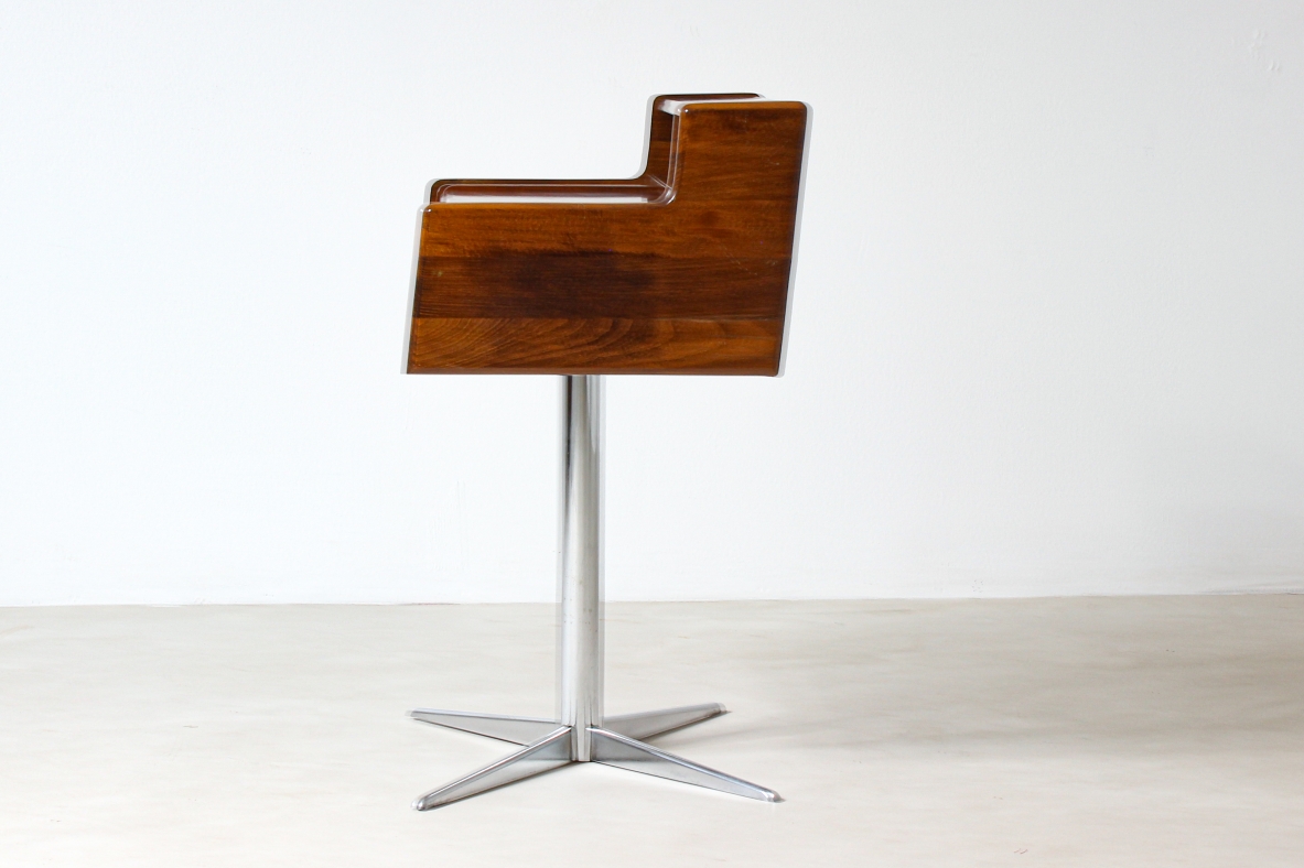 Small storage unit and central leg in metal. Italian manufacture, 1960's.