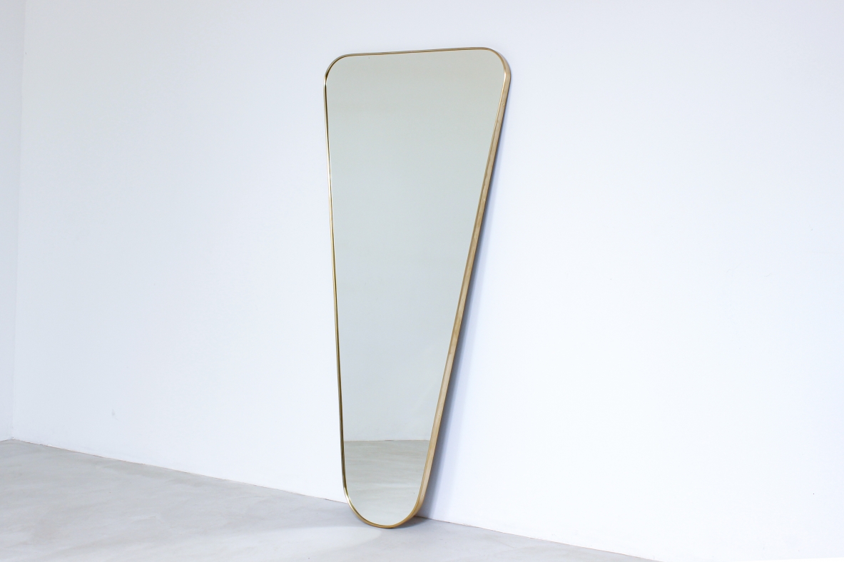 Large mirror with brass profile. Officina Antiquaria production.