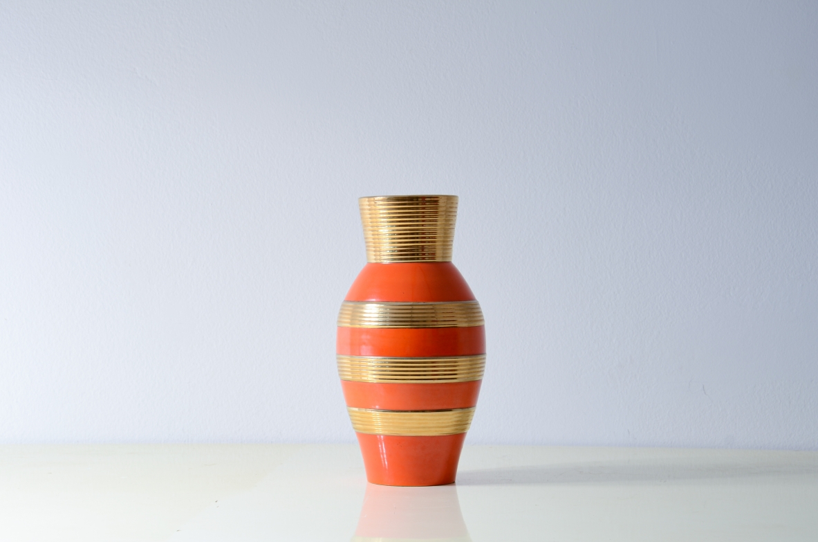 Ceramiche Rometti  Vaso di grandi dimensioni con filettatura dorata. Manifattura Umbertide 1950ca.
