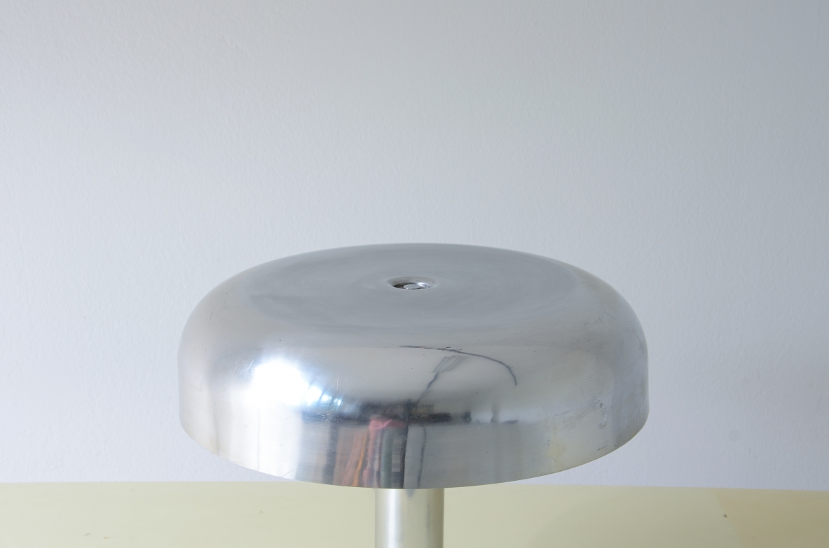 Table lamp in painted metal and polished aluminum.  Italian manufacture 1970ca.