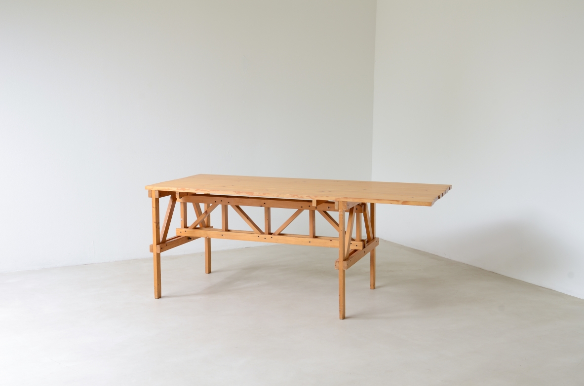 Enzo Mari 1932 - 2020  Table model “Effe”  Manufactured by Simon in 1974.