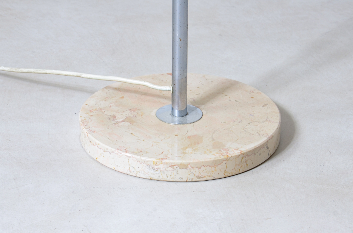 Floor lamp in satin steel with marble base.  Sergio Ostuni for Oluce, 1960ca.