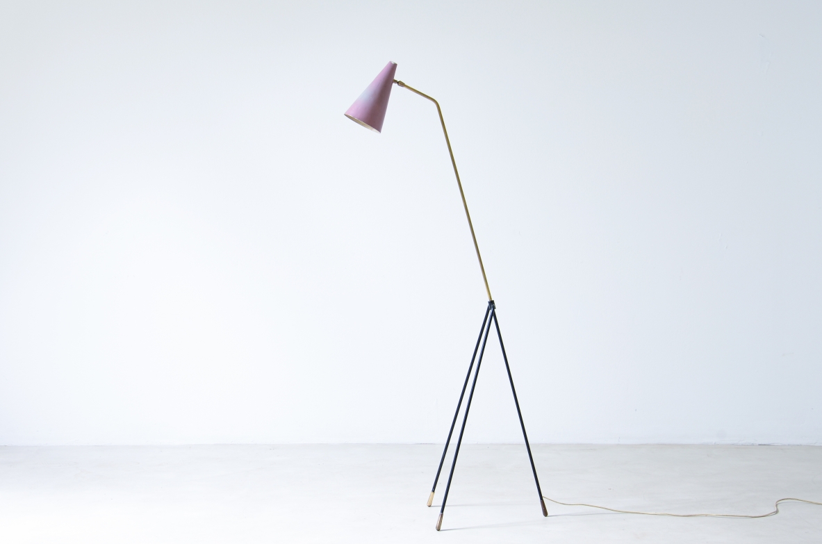 Gino Sarfatti lamp in curved metal, italian manufacture