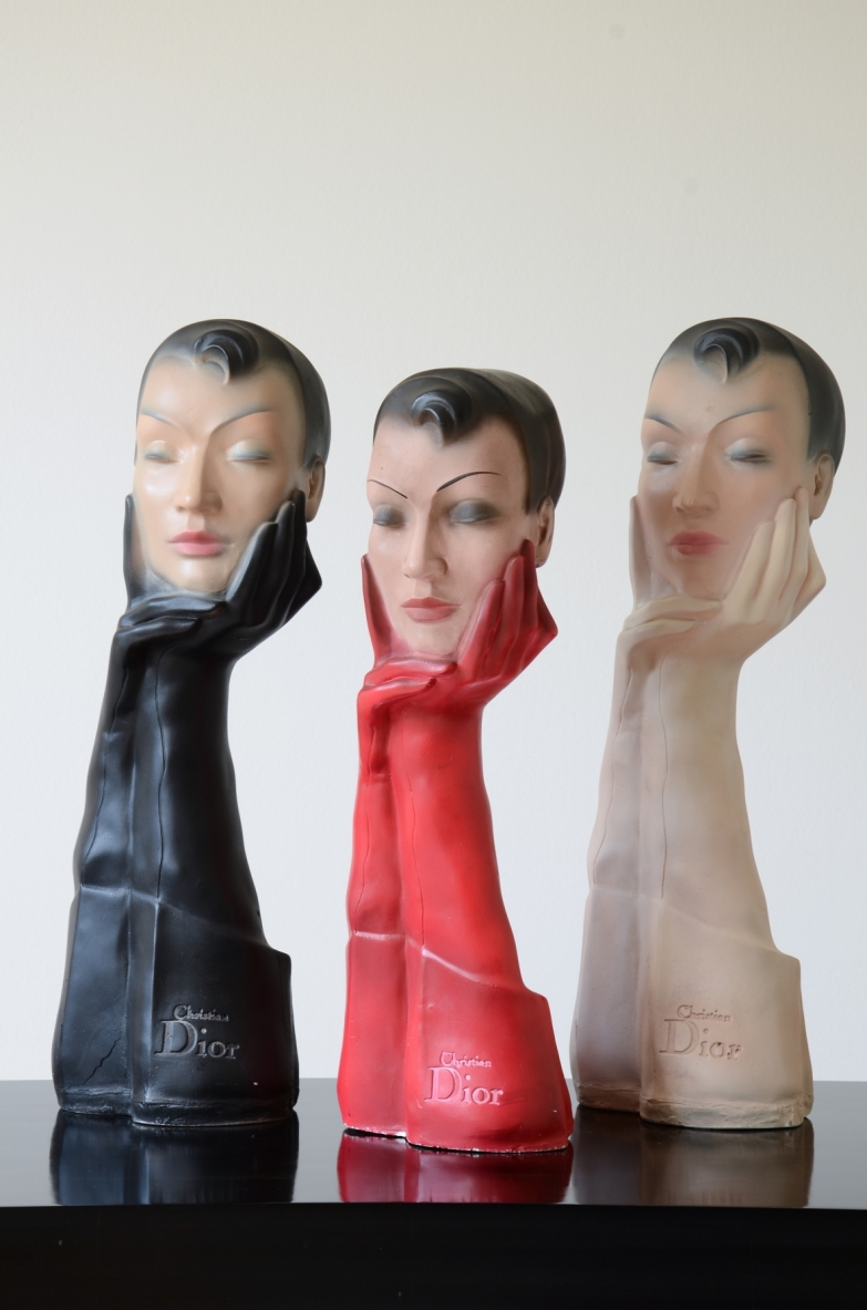 3 figure pubblicitarie in gesso dipinto in ottime condizioni originali.  Christian Dior, anni'60ca.