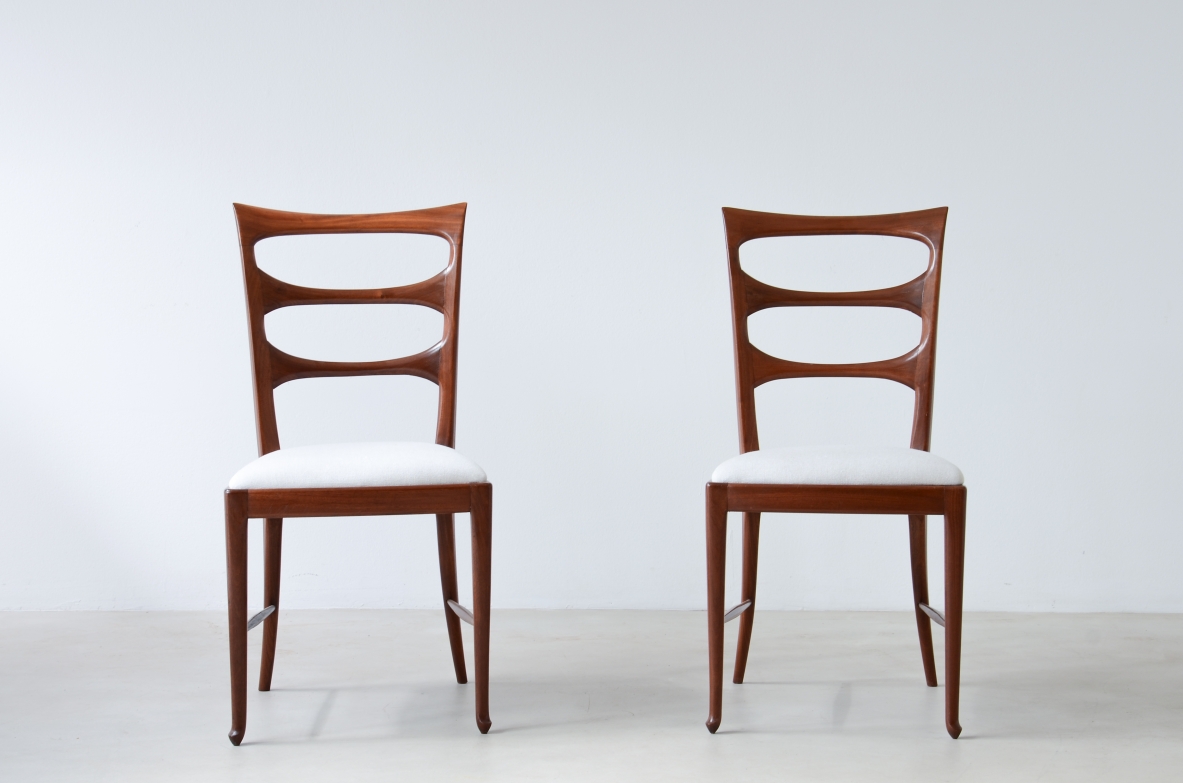 Paolo Buffa (1903-1970)  Sei eleganti sedie in noce 1938.