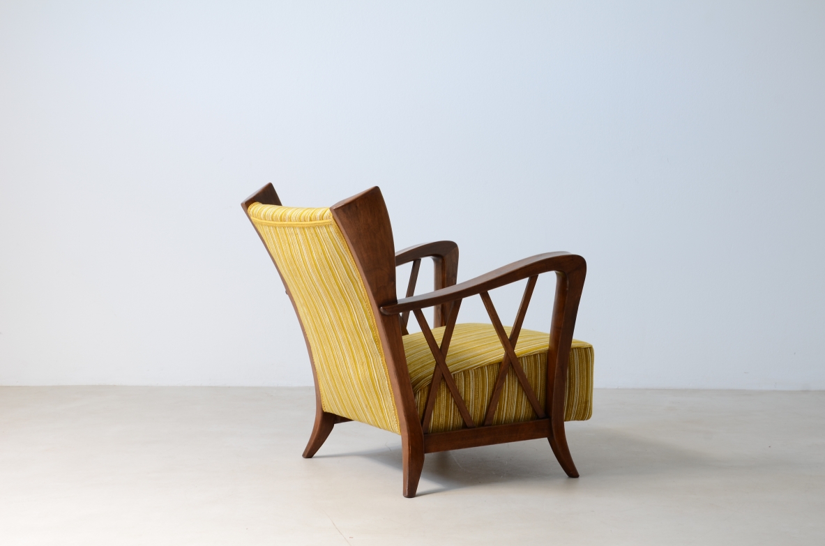Maurizio Tempestini (1908-1960)  Elegante poltrona in rovere con disegno mosso  1940 ca.