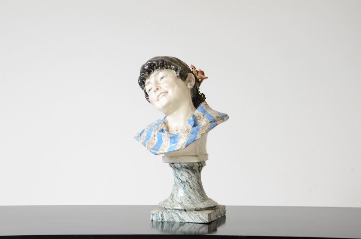 Painted ceramic figure of a young woman.  Francesco Parente, Florence 1940ca.  Signature on the back.