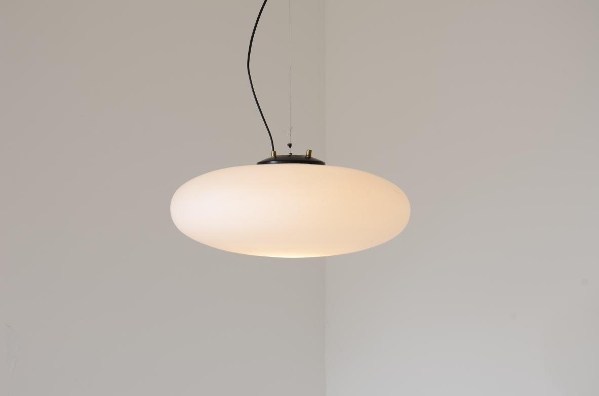 Grande lampada a sospensione modello Stilnovo 1187  anni 50