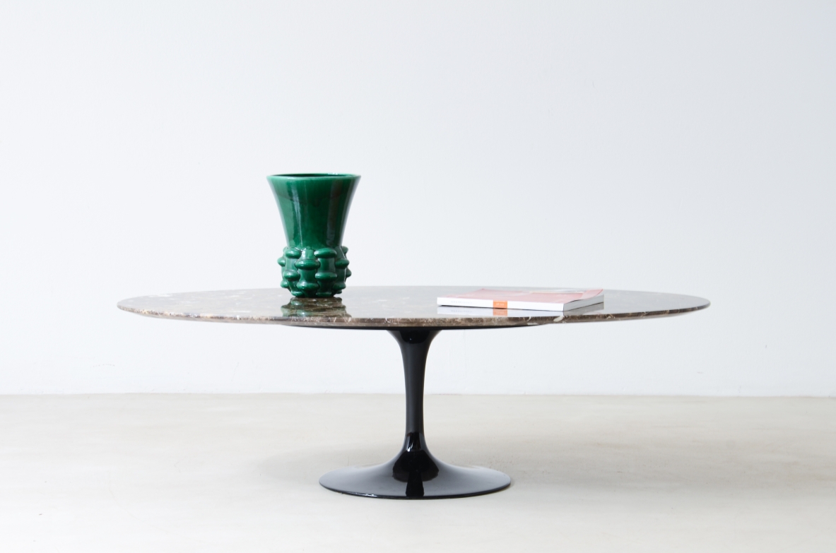 Eero Saarinen & Knoll International  