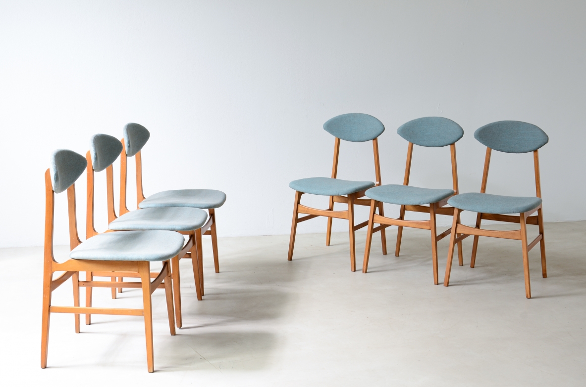 6 chairs with ogive back, wooden frame and cotton upholstery. Italy 1960's.