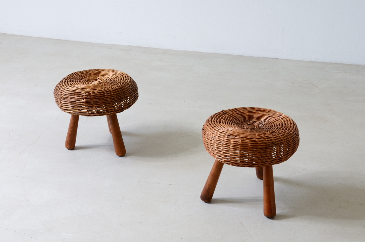 Coppia di sgabellini in rattan, anni '60