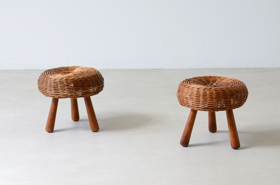 Coppia di sgabellini in rattan, anni '60