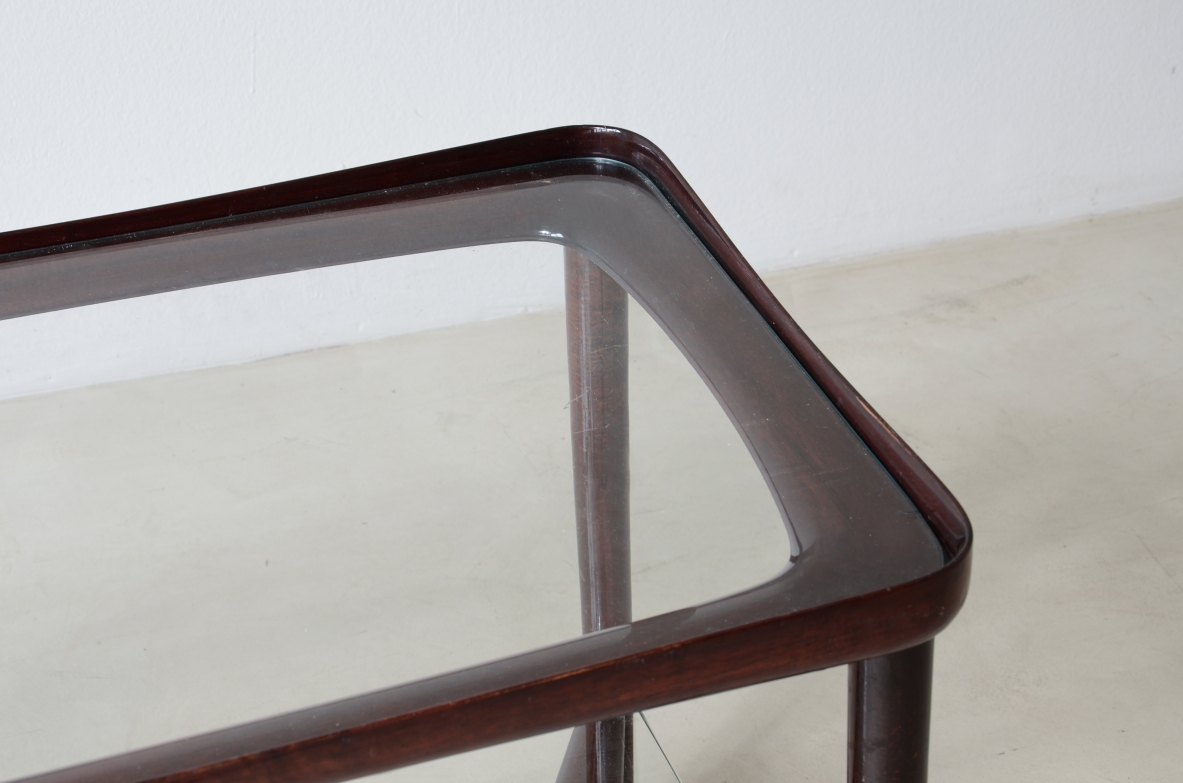 Ico Parisi, Elegant trolley model 48 in turned and shaped wood.Manufacturing A.De Faggis around 1950.