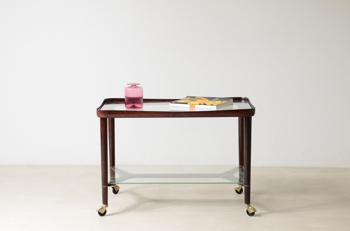Ico Parisi, Elegant trolley model 48 in turned and shaped wood.Manufacturing A.De Faggis around 1950.